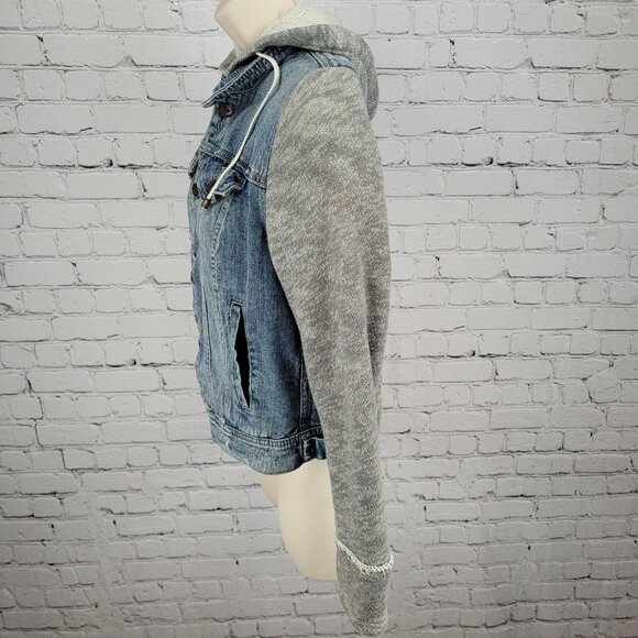 Free People Blue Denim Distressed Removable Knit Hood Jean Jacket Size Small S - Picture 13 of 14